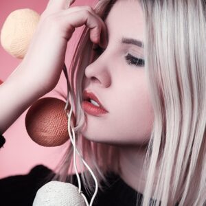 Makeup Bag Must-Haves: Essentials for Every Fashionista